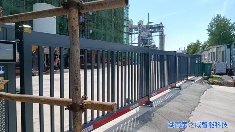 3.3米铝合金平移门安装竣工-长沙电动门厂家-湖南荣之威 3.3米铝合金平移门安装竣工-长沙电动门厂家-湖南荣之威